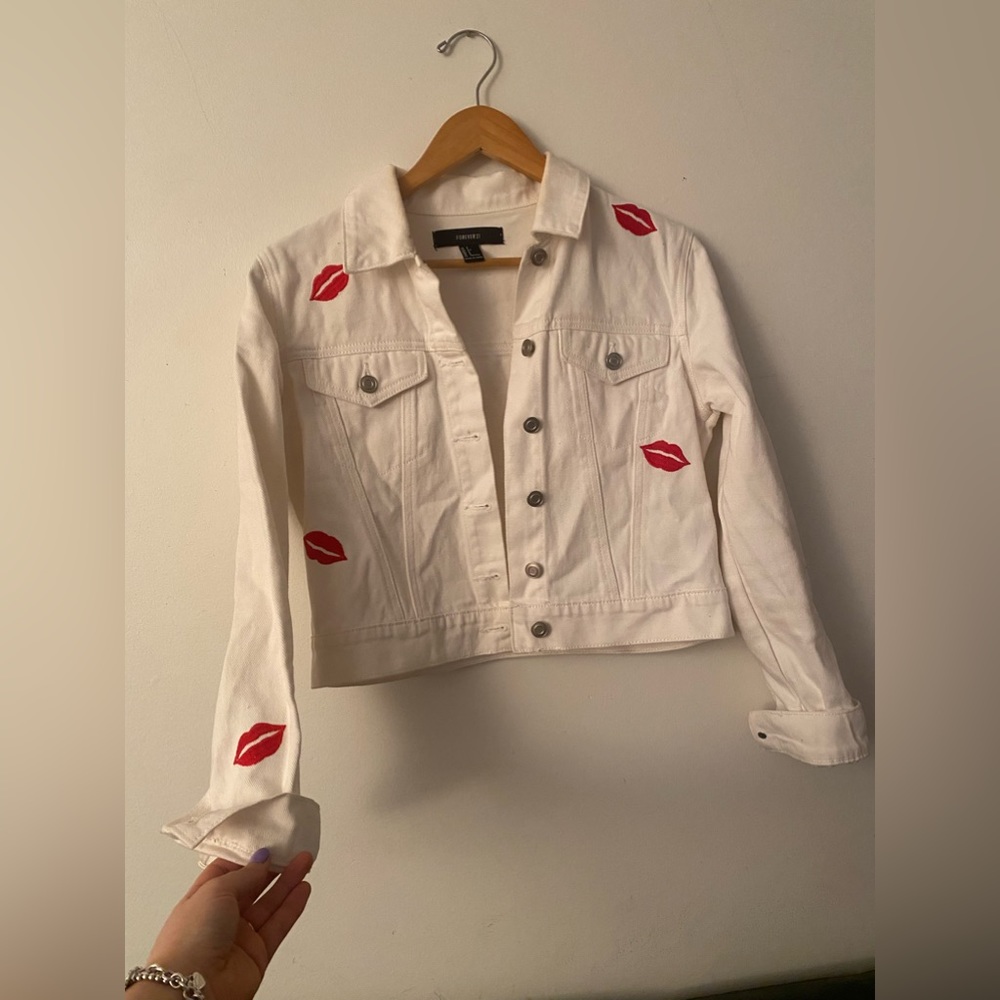 Lipstick hip Jean jacket